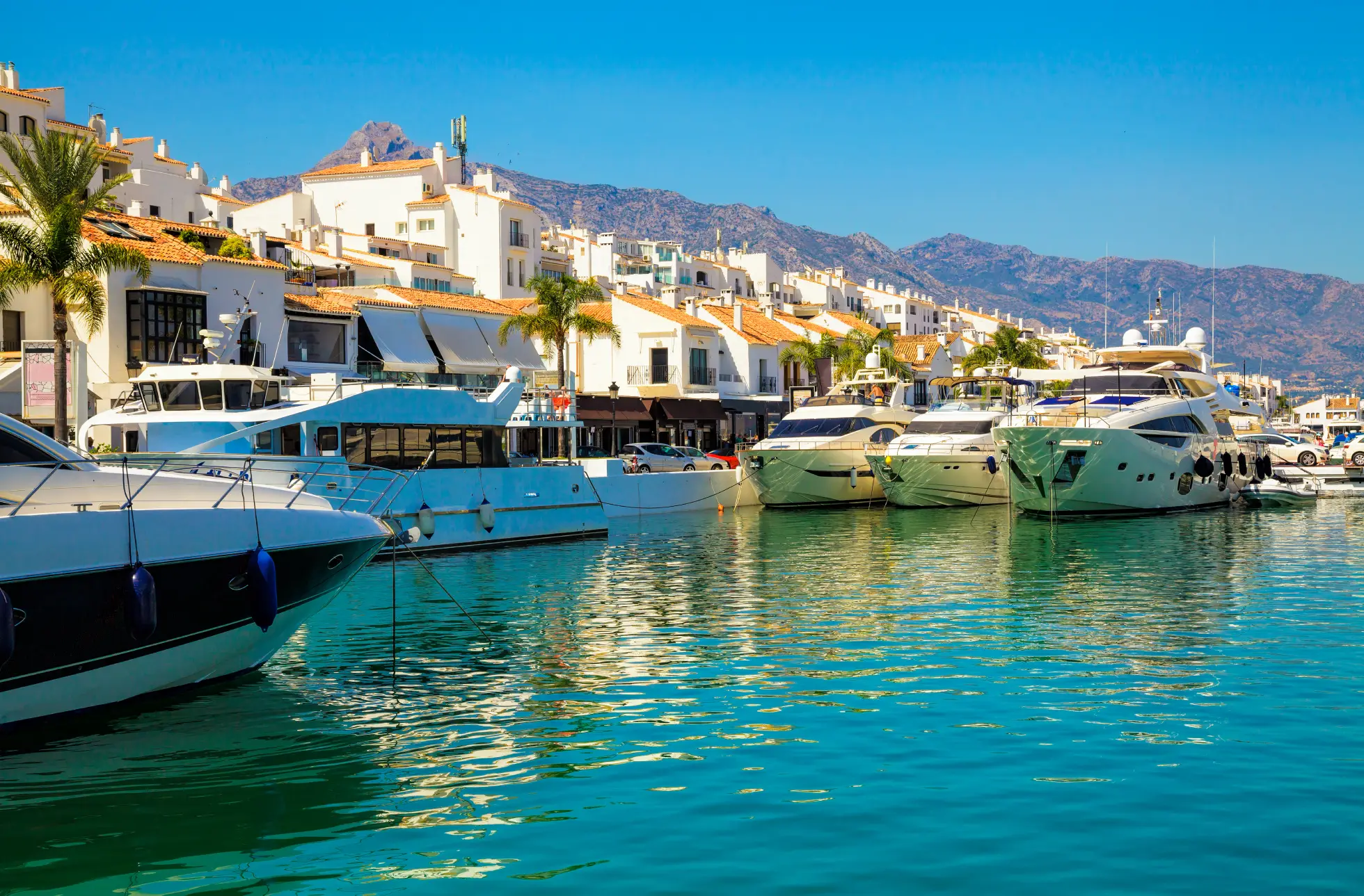 Puerto Banús - Marbella Beachfront